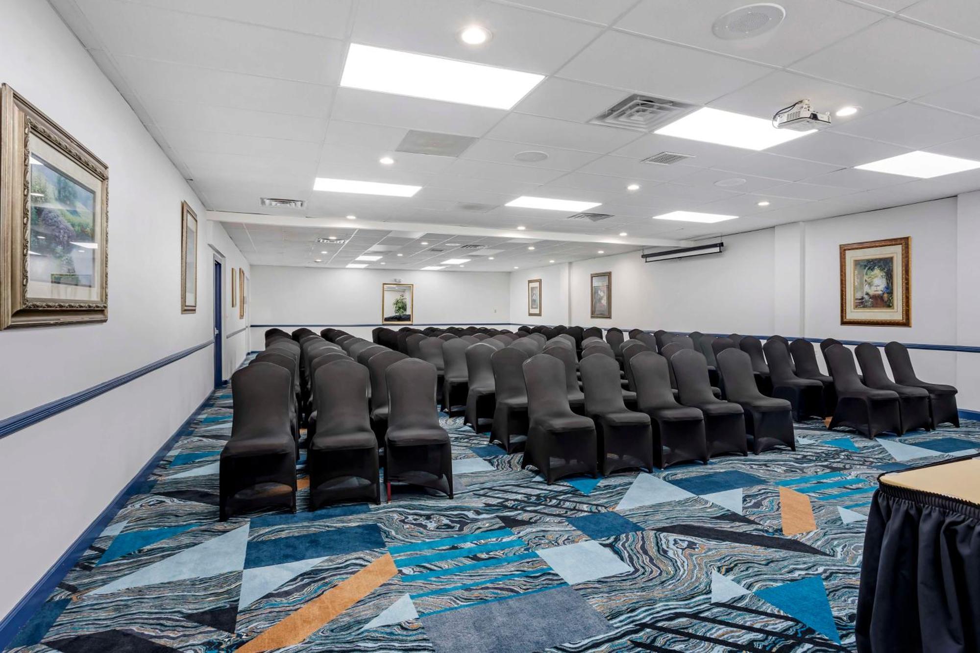 איסט ברונסוויק Best Western Rutgers University Hotel מראה חיצוני תמונה
