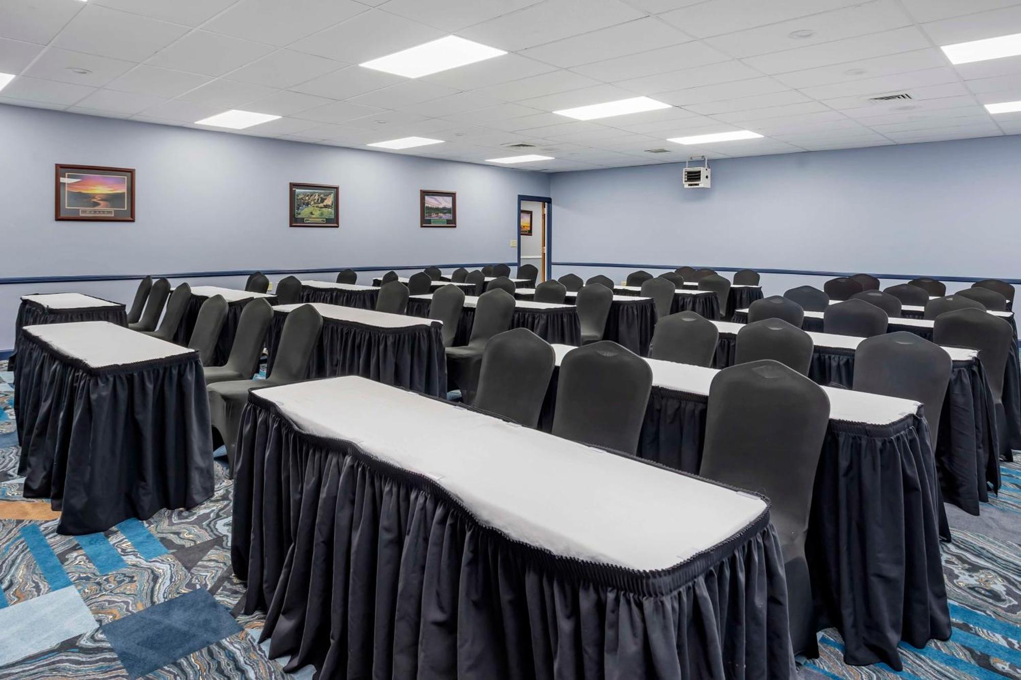 איסט ברונסוויק Best Western Rutgers University Hotel מראה חיצוני תמונה