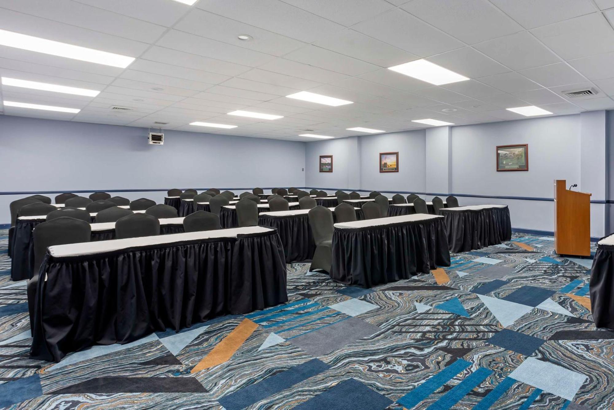 איסט ברונסוויק Best Western Rutgers University Hotel מראה חיצוני תמונה