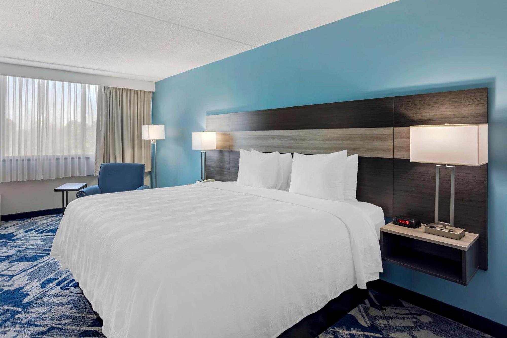 איסט ברונסוויק Best Western Rutgers University Hotel מראה חיצוני תמונה